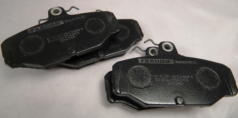 Ferodo Racing FCP408H Rear Brake Pads with a DS2500 Compound suitable for Ford Granada, Sierra or Escort